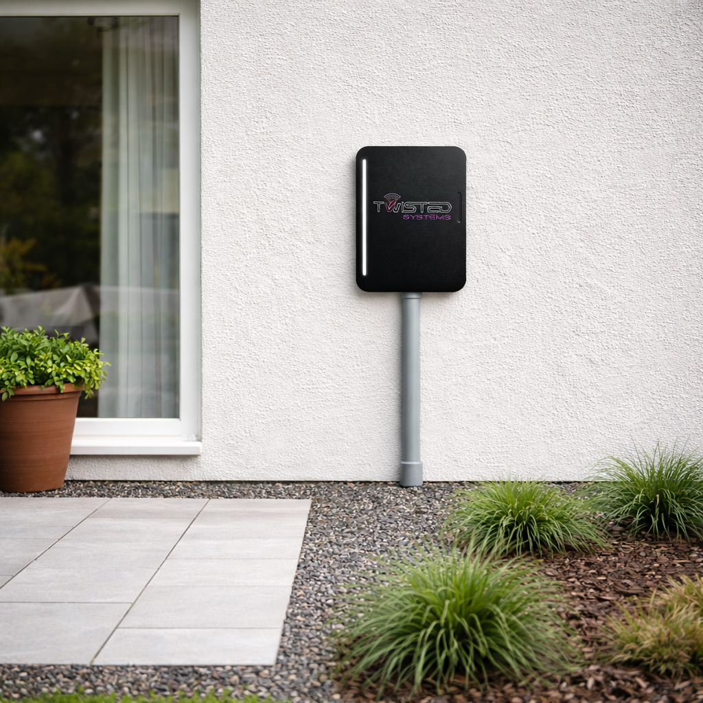 Twisted Outdoor smart landscape and exterior lighting system